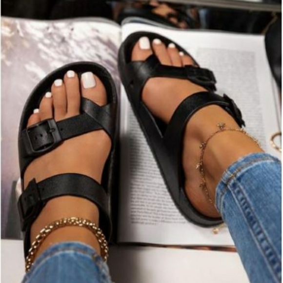 Shoes - 🆕️ KRISTIN SLIDES